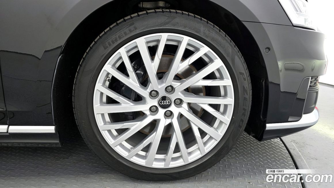 Audi A8 55 TFSI Quattro LWB, 2021
