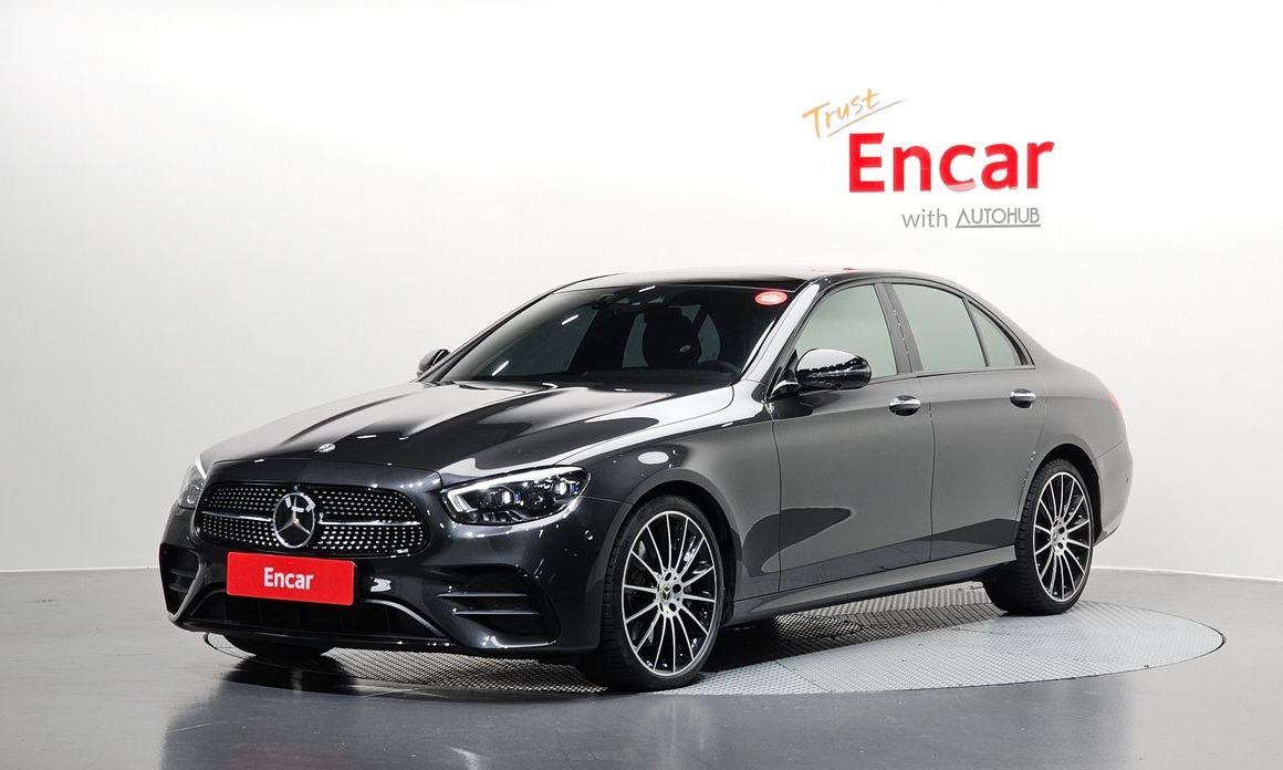 Mercedes-Benz E-Class E350 4MATIC AMG Line, 2023