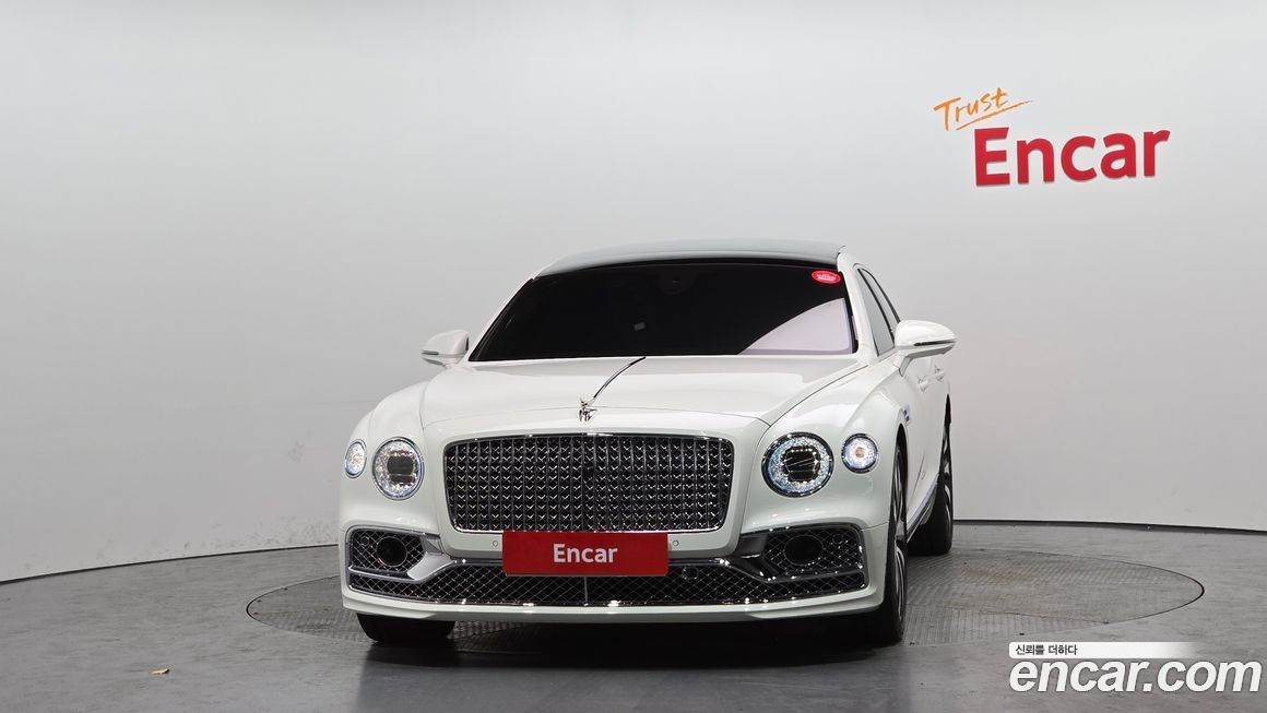 Bentley Flying Spur 4.0 Azure, 2024