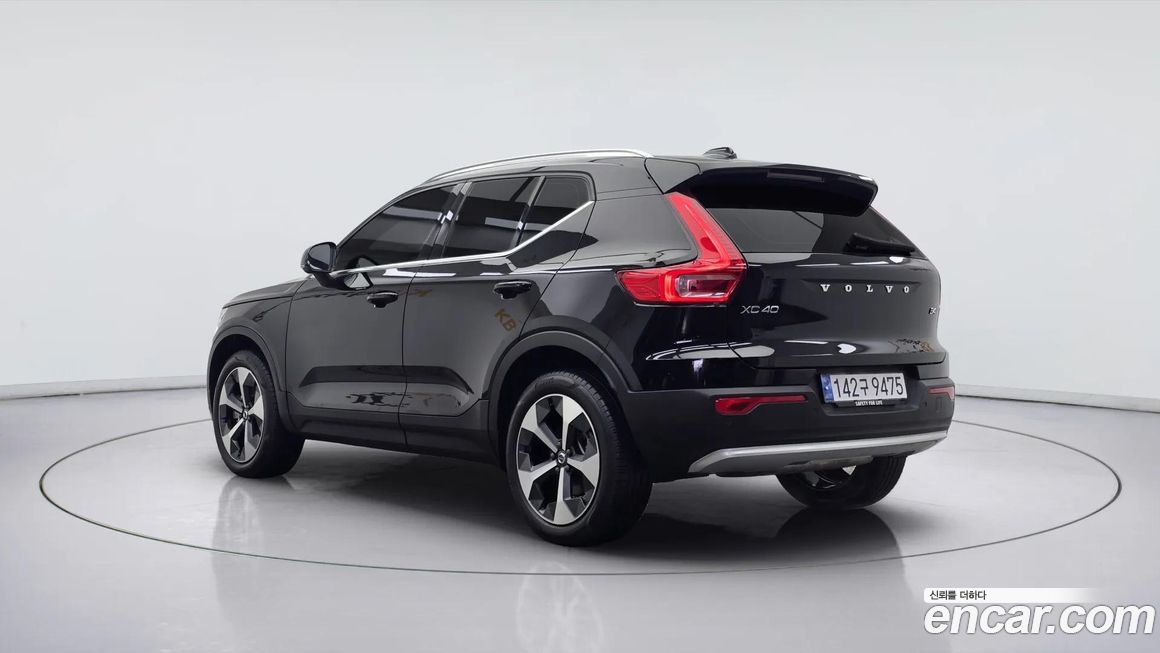 Volvo XC40 B4 Ultimate Bright, 2024