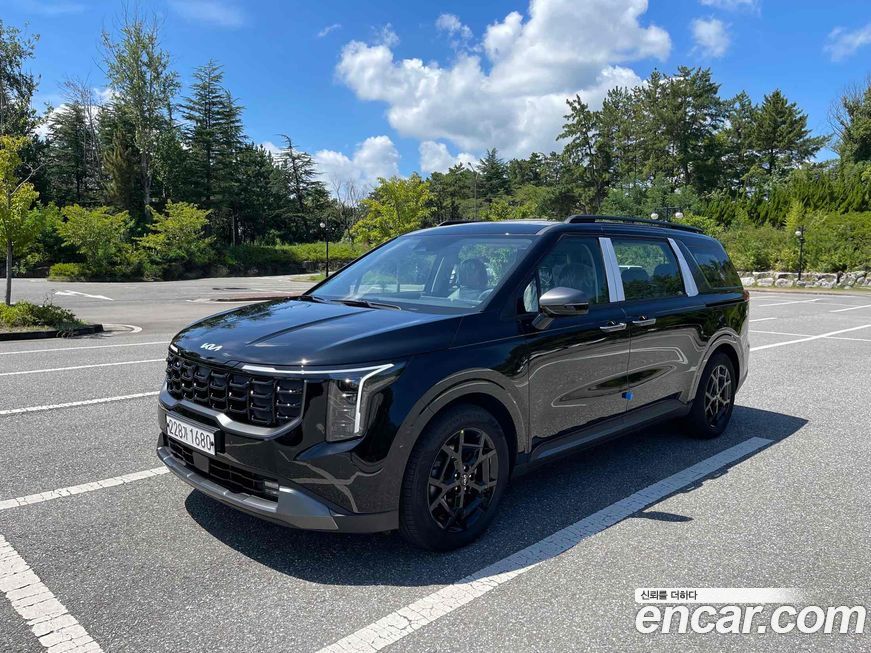 Kia Carnival 9-Seater Gravity, 2025