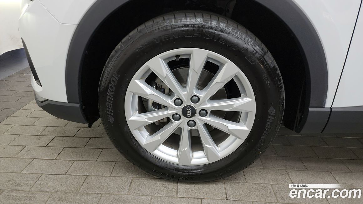 Audi Q3 35 TDI, 2025