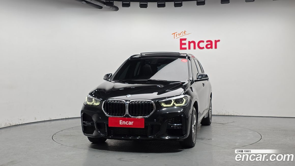 BMW X1 xDrive 20i M Sport, 2022