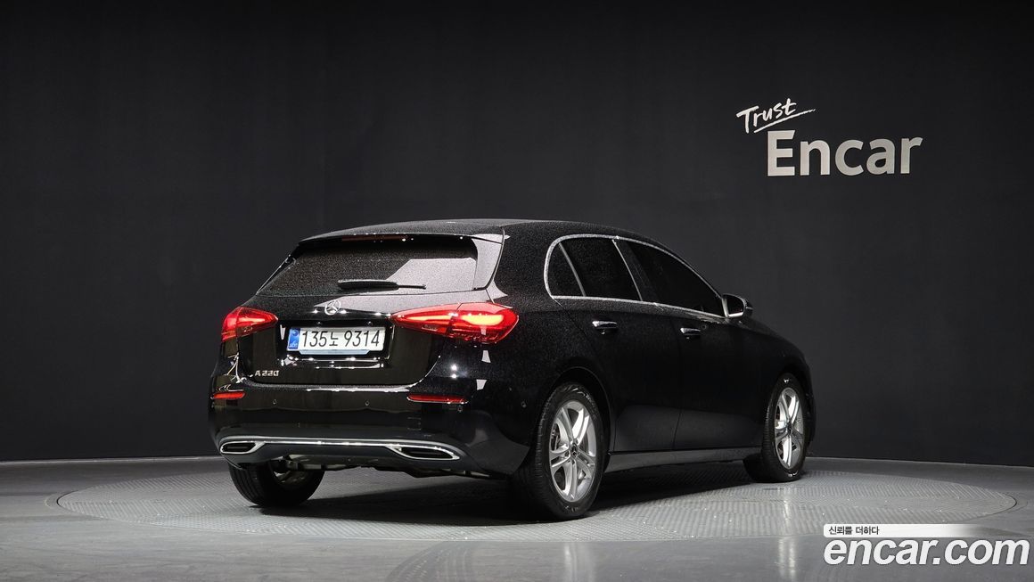 Mercedes-Benz A-Class A220 Hatchback, 2025