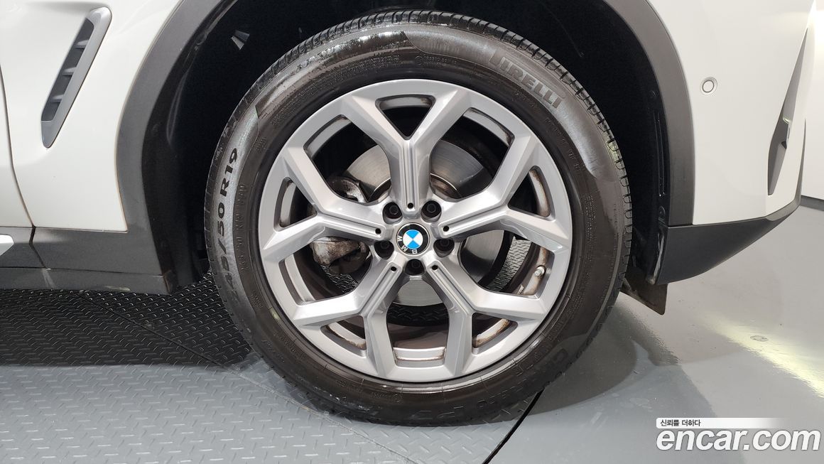 BMW X4 xDrive20i xLine, 2022