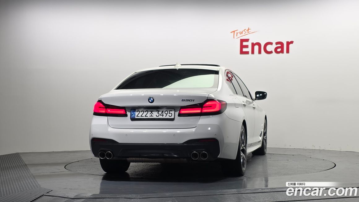 BMW 5-Series 530i M Sport Package, 2023