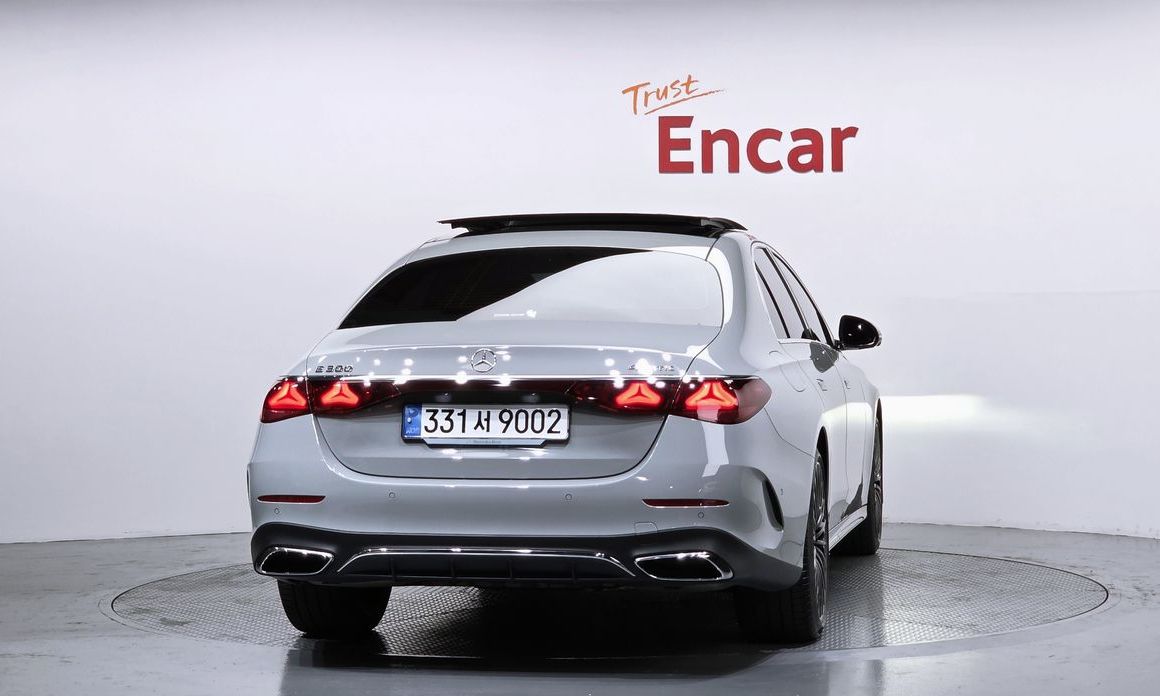 Mercedes-Benz E-Class E300 4MATIC AMG Line Premiere Special, 2024
