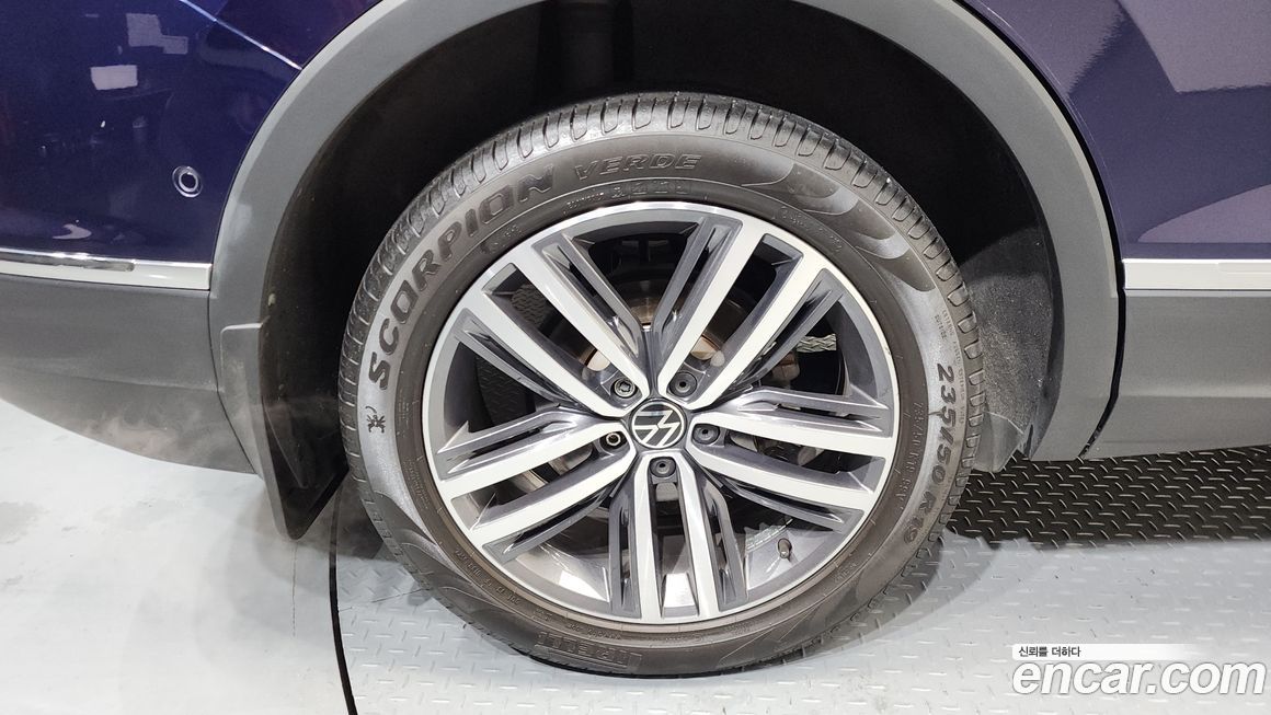 Volkswagen Tiguan 2.0 TSI Prestige, 2023