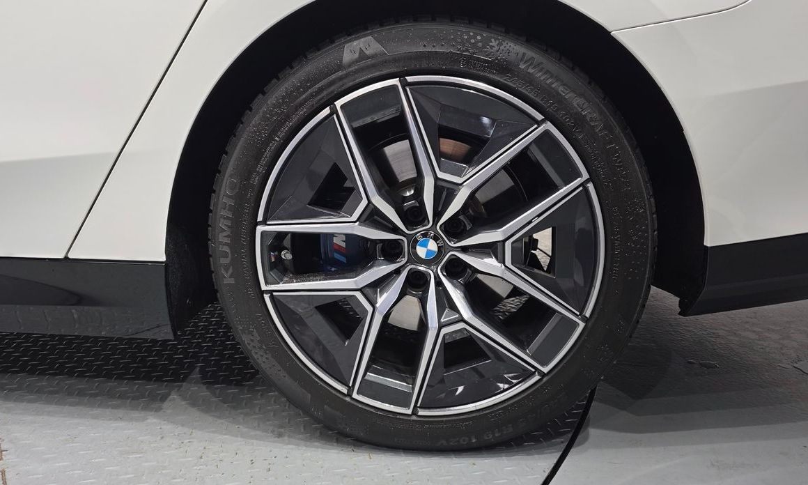 BMW 5-Series 523d M Sport, 2025