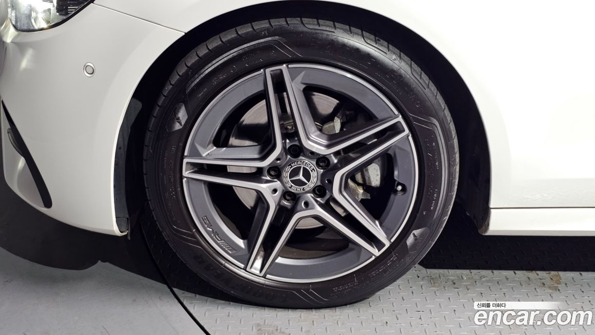 Mercedes-Benz E-Class E250 AMG Line, 2023