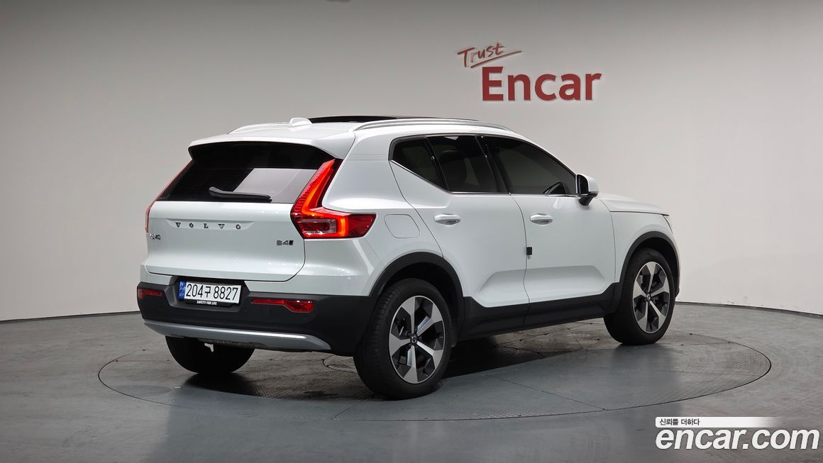 Volvo XC40 B4 Ultimate Bright, 2023