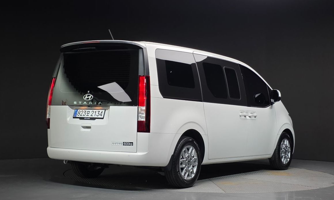 Hyundai Staria Cargo 5-Seater, 2025