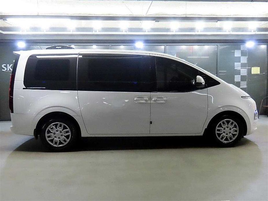 Hyundai Staria 2WD Camping Car, 2023