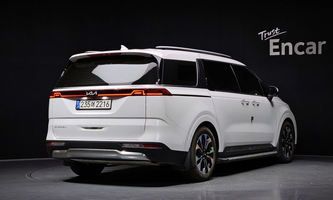 Kia Carnival 7-Seater Signature, 2022
