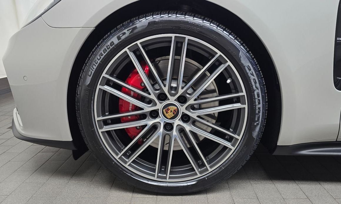 Porsche Panamera 4.0 GTS, 2024