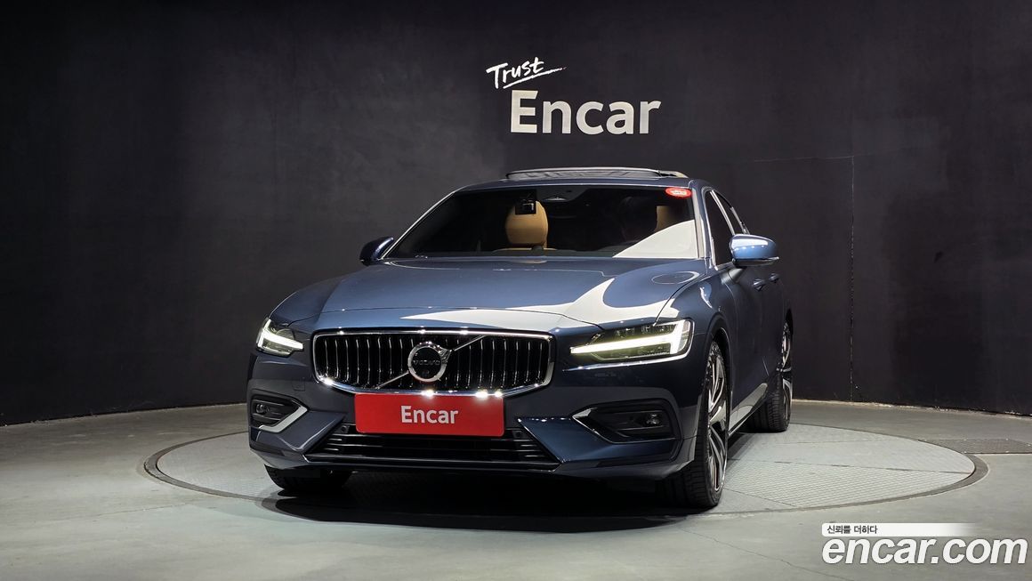 Volvo S60 B5 Ultimate Bright, 2023