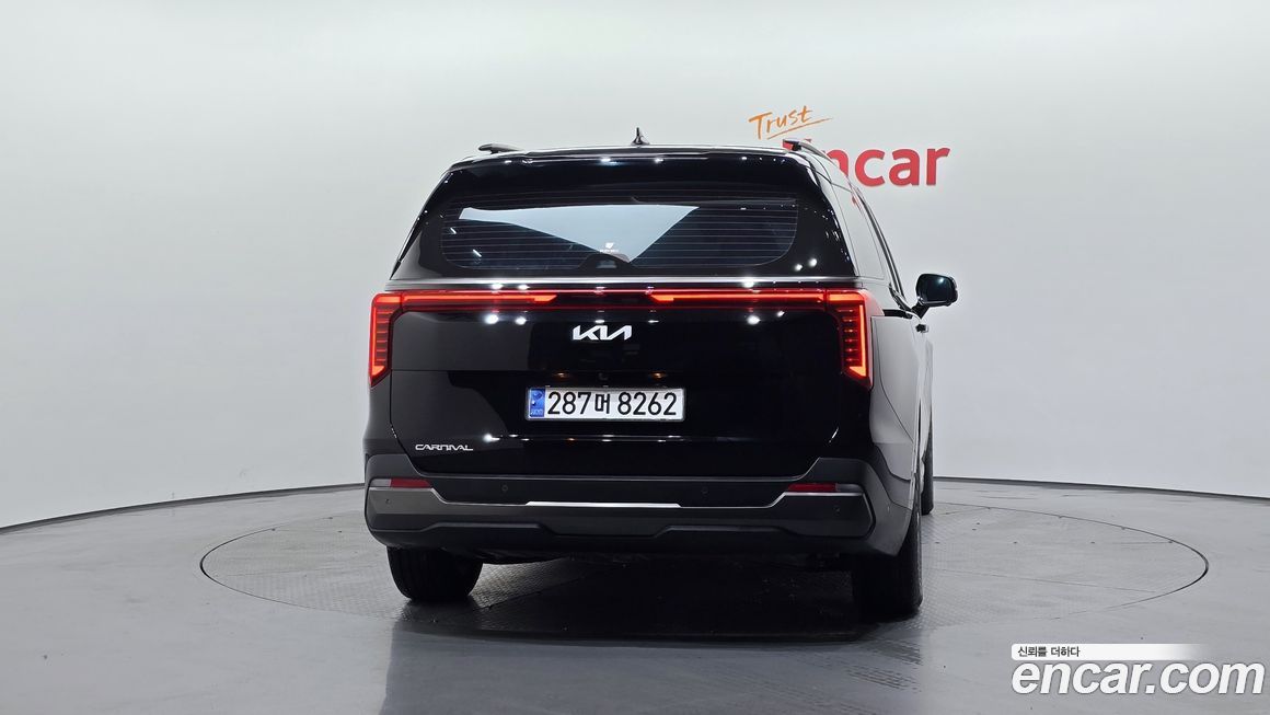 Kia Carnival 9-Seater Gravity, 2025