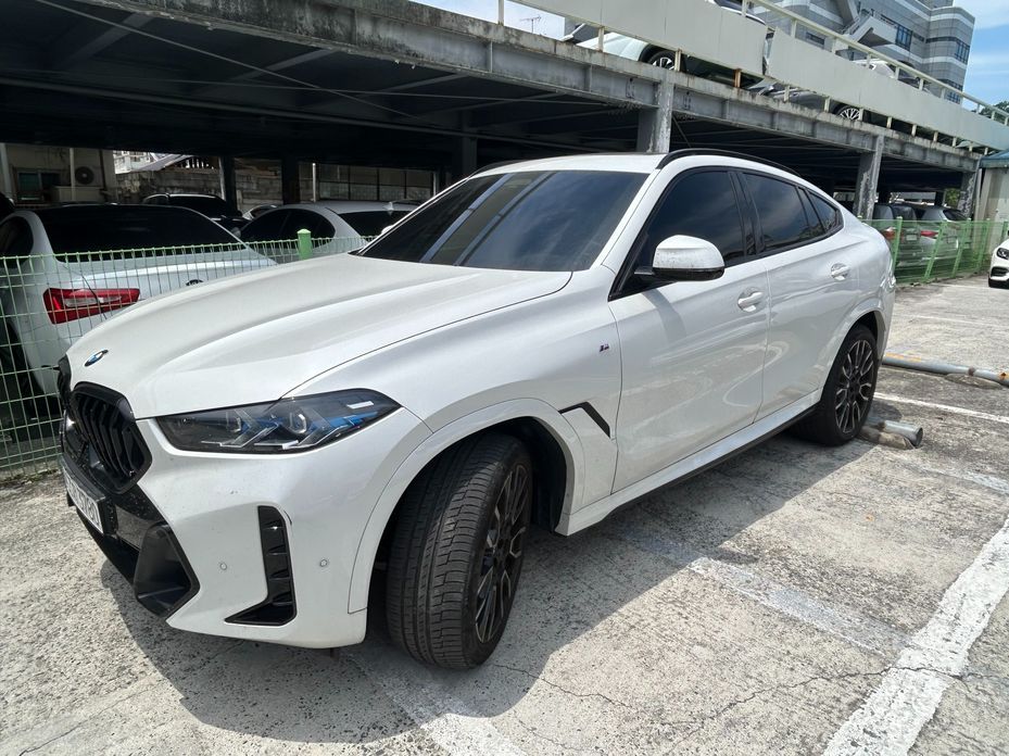 BMW X6 xDrive40i M Sport, 2024
