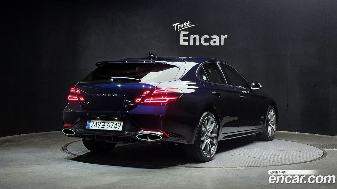 Genesis G70 Gasoline 2.5T 4WD, 2025
