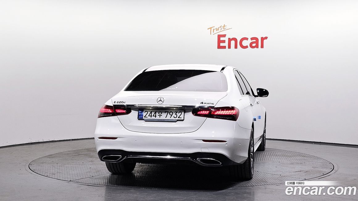 Mercedes-Benz E-Class E220d 4MATIC AMG Line, 2023