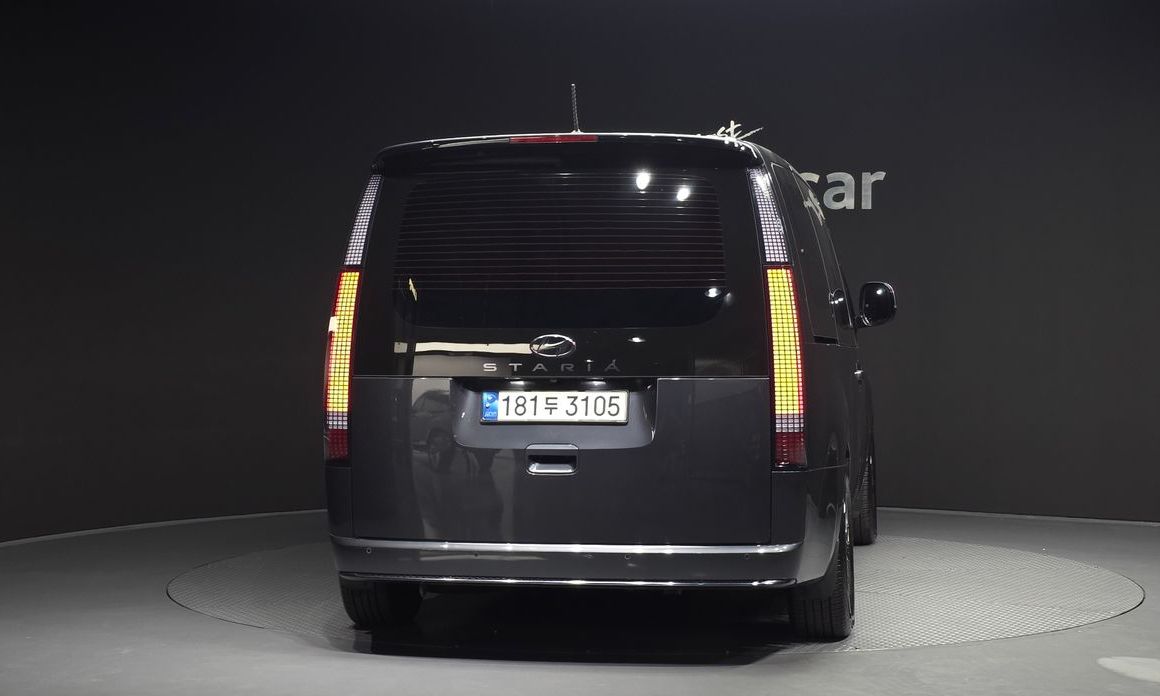 Hyundai Staria Lounge 9-Seater, 2022