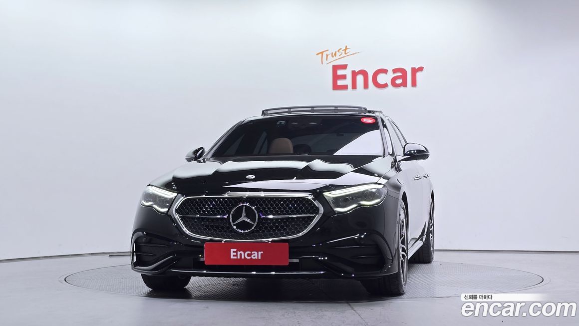 Mercedes-Benz E-Class E300 4MATIC AMG Line, 2024