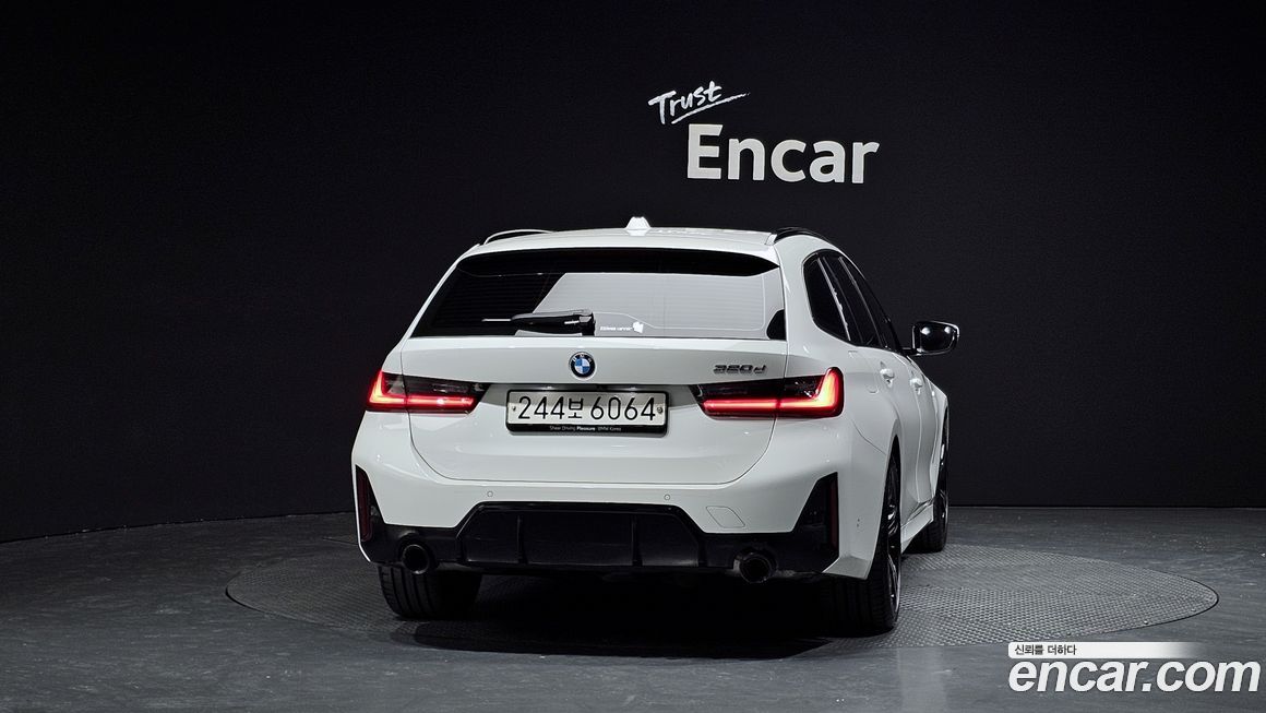 BMW 3-Series 320d Touring M Sport, 2024