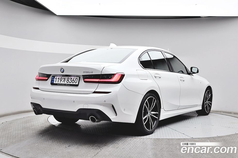 BMW 3-Series 320i M Sport, 2022