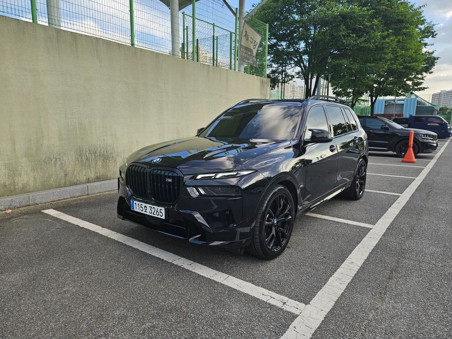 BMW X7 M60i xDrive M sport 6STR, 2024