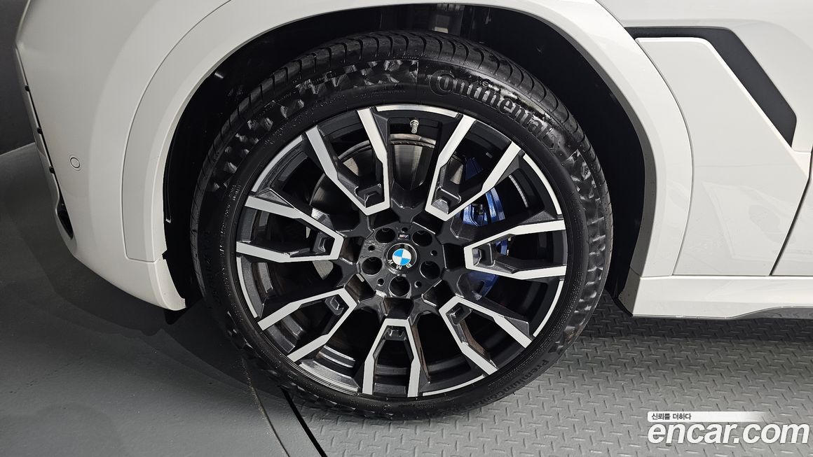 BMW X6 xDrive40i M Sport, 2025