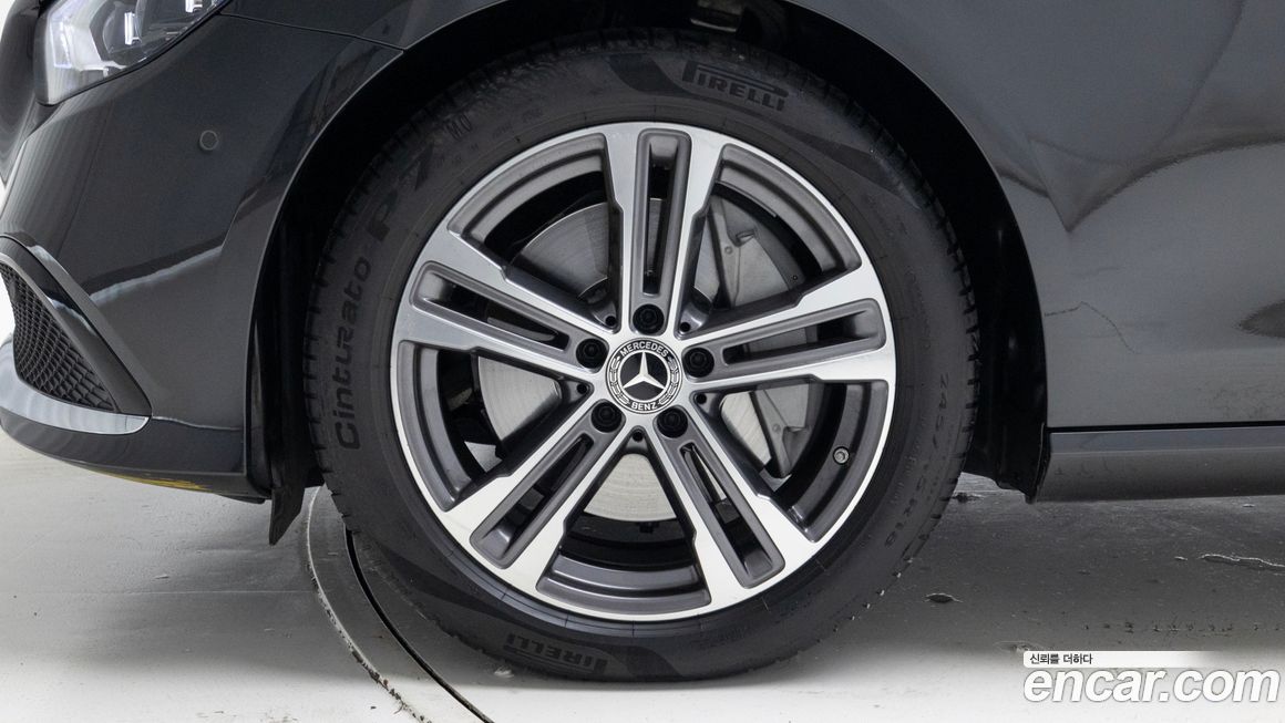 Mercedes-Benz E-Class E350 4MATIC Avantgarde, 2022