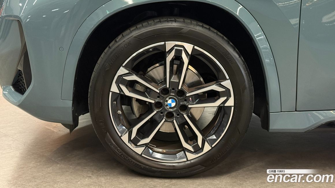 BMW X1 xDrive 20i M Sport, 2024