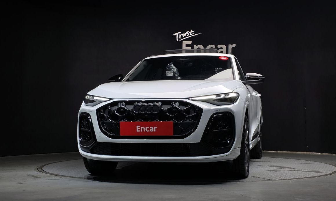 Audi Q5 40 TDI Quattro S Line Black Edition, 2025