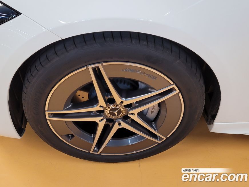 Mercedes-Benz C-Class C200 AMG Line, 2025