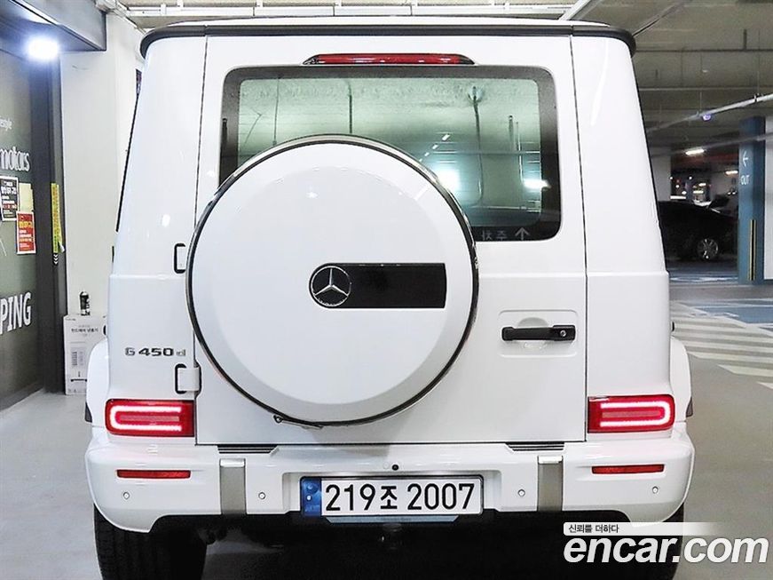 Mercedes-Benz G-Class G450d, 2025