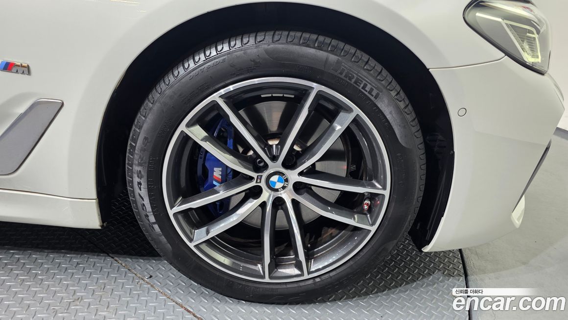 BMW 5-Series 523d xDrive M Sport, 2023