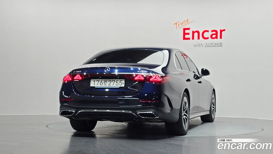 Mercedes-Benz E-Class E300 4MATIC AMG Line, 2025