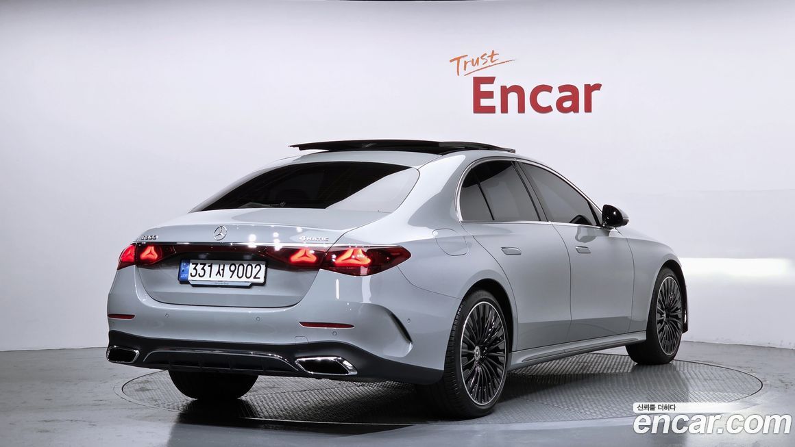 Mercedes-Benz E-Class E300 4MATIC AMG Line Premiere Special, 2024