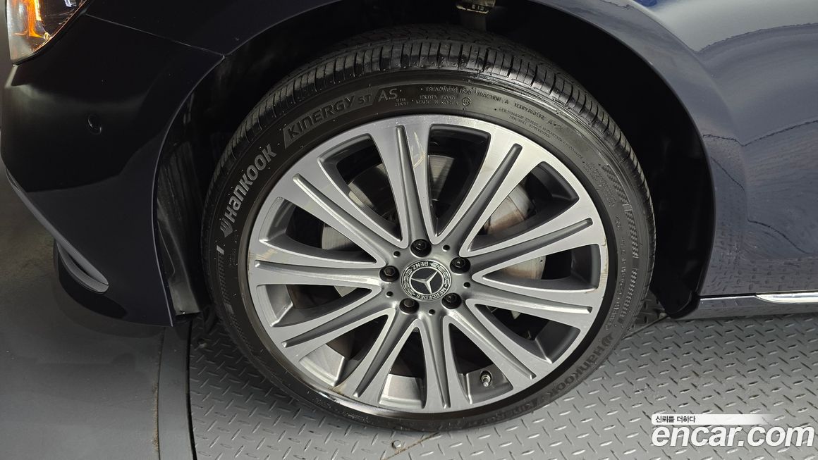 Mercedes-Benz E-Class E350 4MATIC Exclusive, 2023