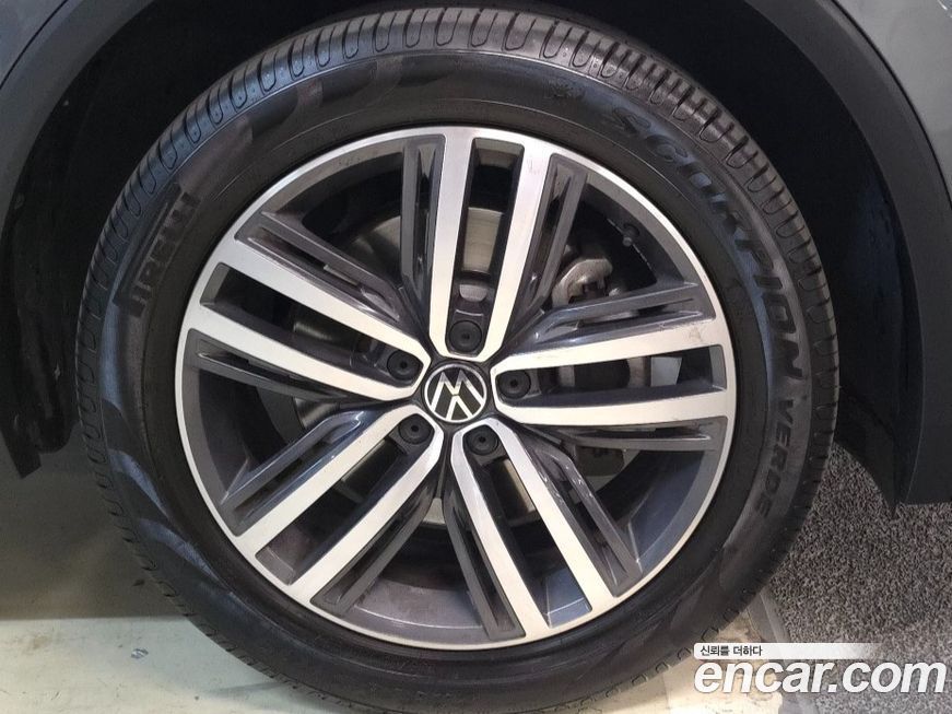 Volkswagen Tiguan 2.0 TSI Prestige, 2023