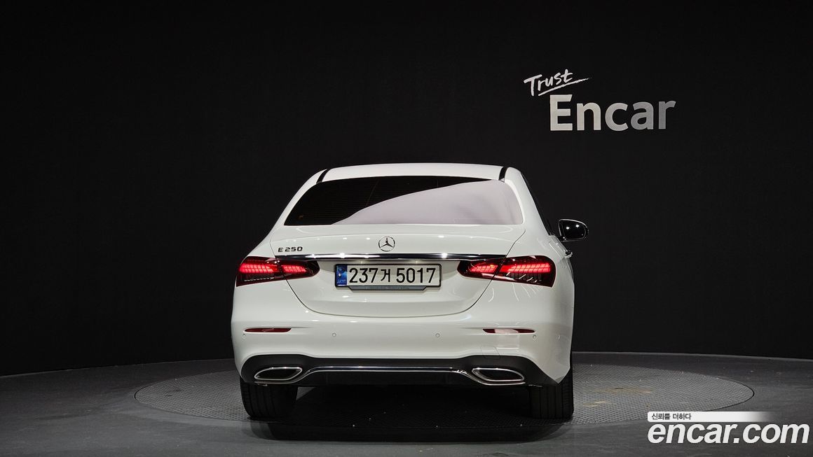 Mercedes-Benz E-Class E250 AMG Line, 2023