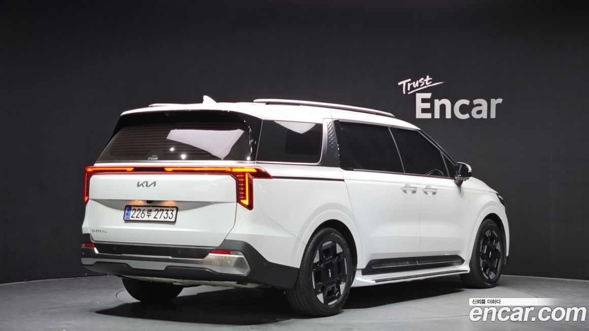 Kia Carnival 7-Seater Signature, 2025