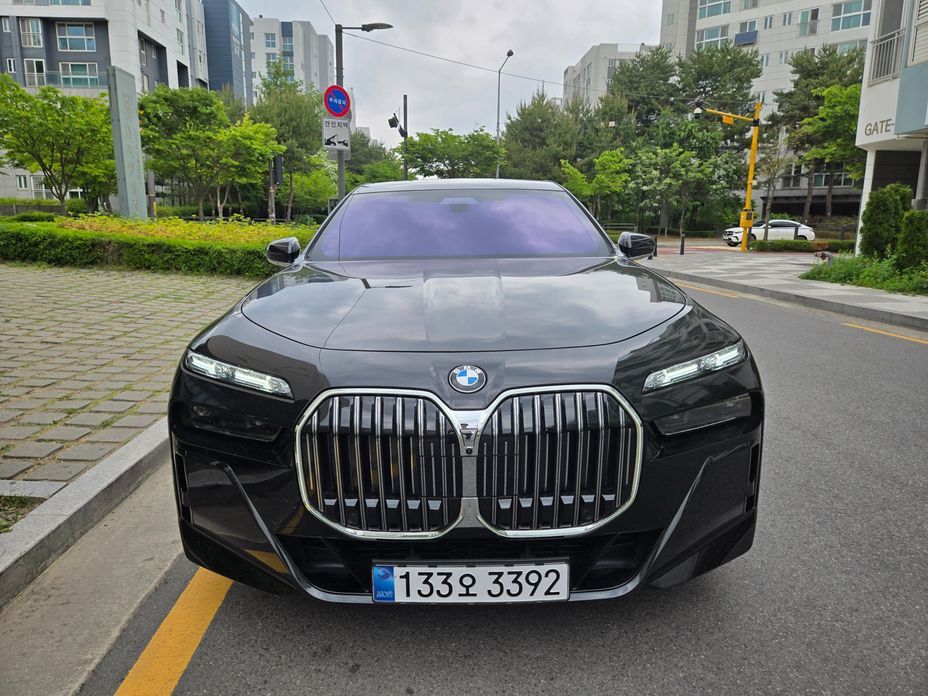 BMW 7-Series 740d xDrive M Sport, 2025