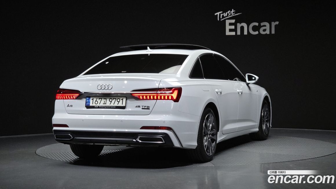 Audi A6 45 TFSI Quattro Premium, 2022