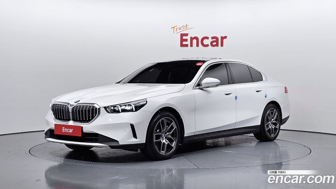 BMW 5-Series 530i xDrive, 2024