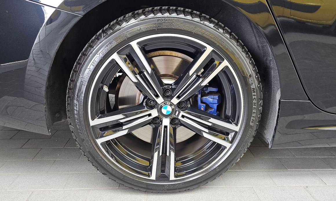 BMW 3-Series 320i M Sport, 2024