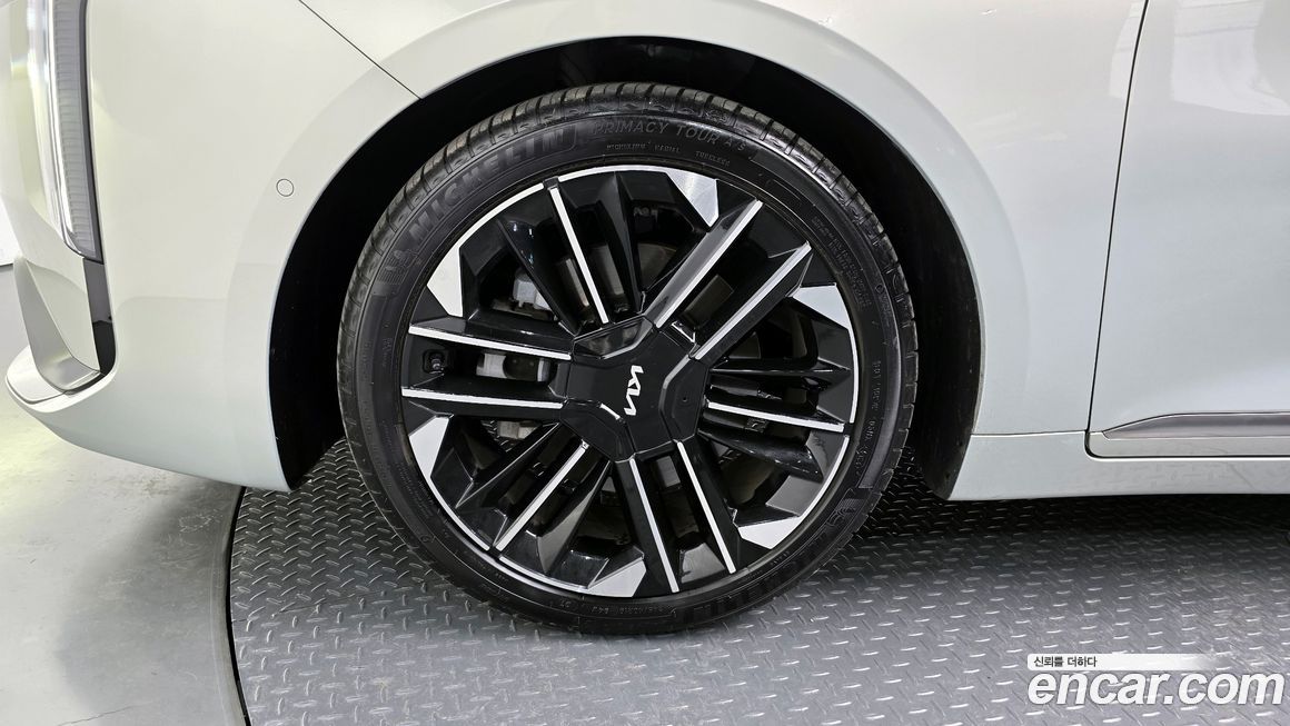 Kia K8 2.5 Gasoline 2WD, 2025