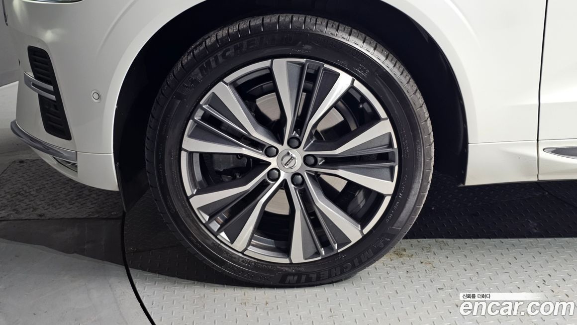 Volvo XC60 B6 Inscirtion, 2022