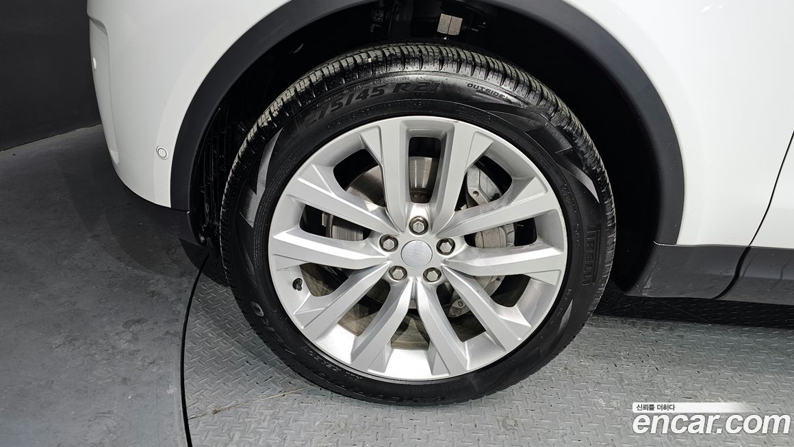 Land Rover Discovery 2.0 P300 SE, 2023