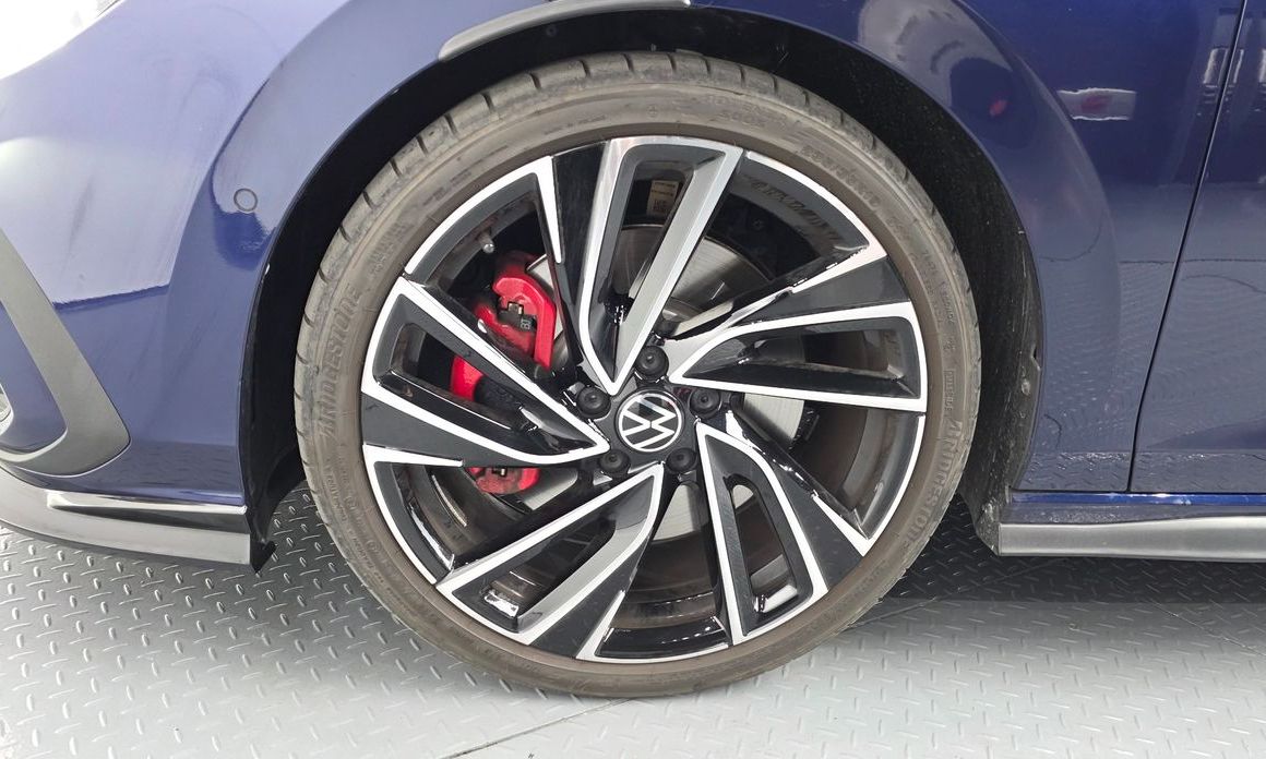 Volkswagen Golf 2.0 GTI, 2024